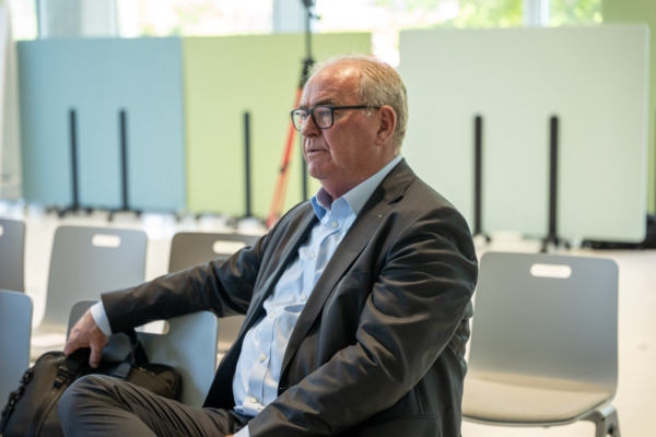 «Family.Firm.Future.»