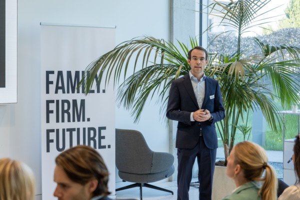 «Family.Firm.Future.»