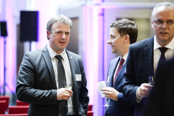 Frontify gewinnt STARTFELD Diamant 2016