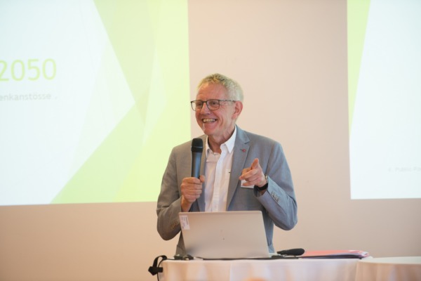 Public-Forum 2018