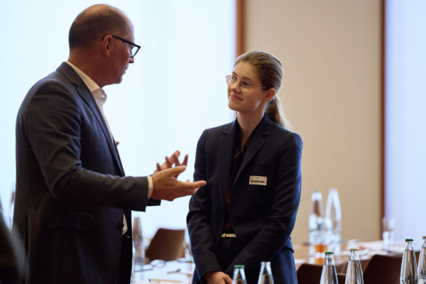 «Family.Firm.Future.»