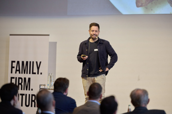 «Family.Firm.Future.»