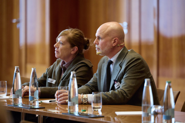 «Family.Firm.Future.»