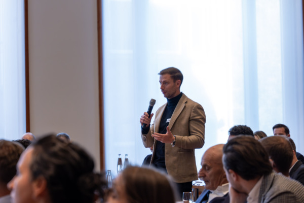 «Family.Firm.Future.»