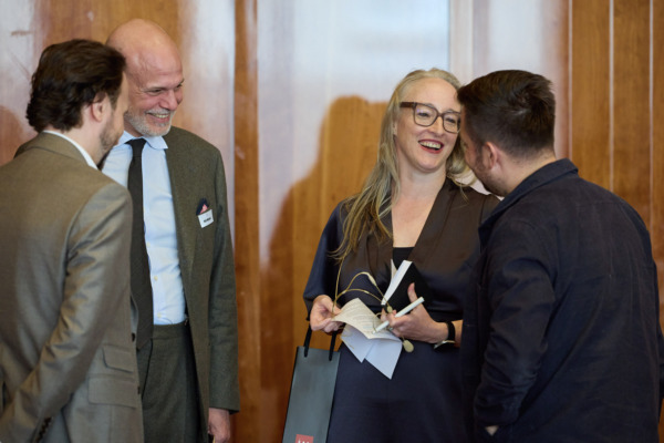 «Family.Firm.Future.»