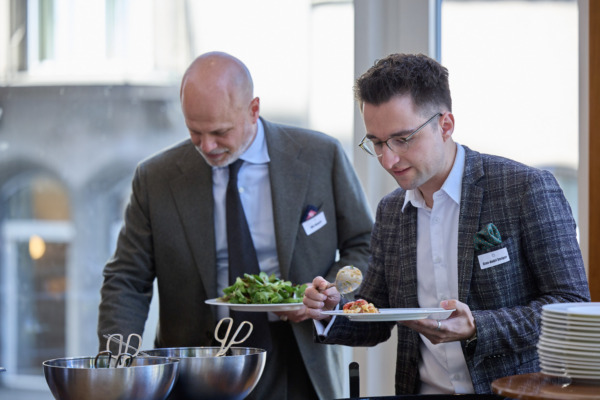 «Family.Firm.Future.»