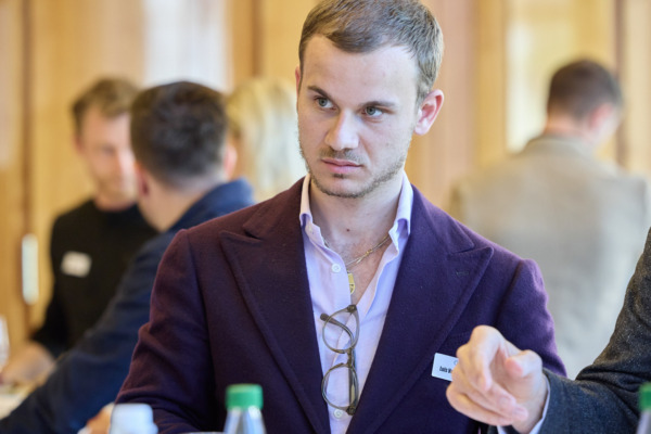 «Family.Firm.Future.»