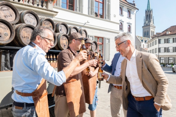 IHK-Jubiläumsbier-Lieferung 2022