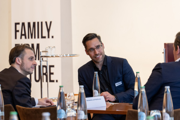 «Family.Firm.Future.»