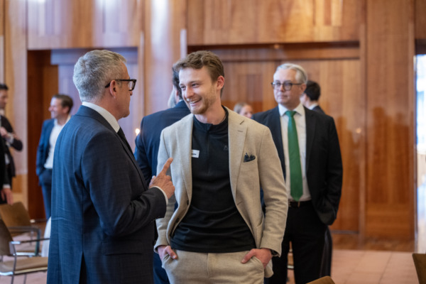 «Family.Firm.Future.»