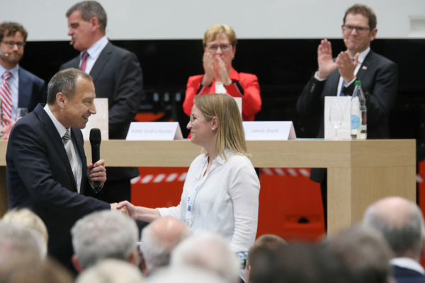 Debatte um Steuer-AHV-Deal in Stadler-Hallen