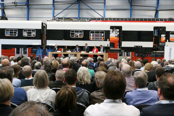 Debatte um Steuer-AHV-Deal in Stadler-Hallen