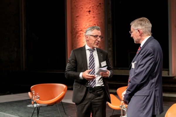 IHK Business Outlook 2021