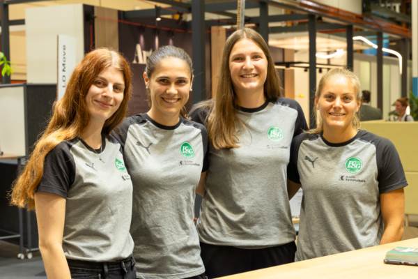«hello 23» von Lista Office LO 2023