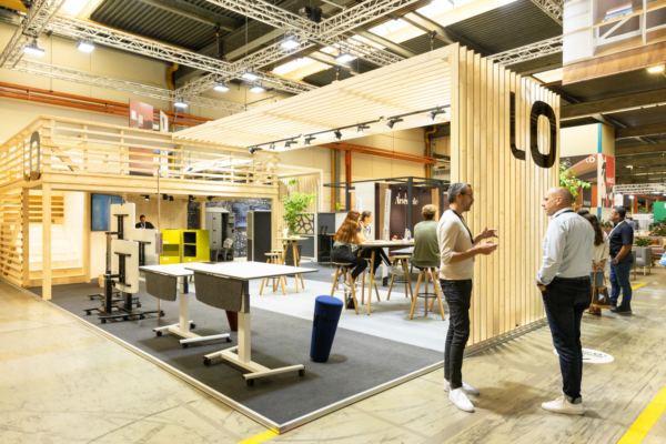«hello 23» von Lista Office LO 2023