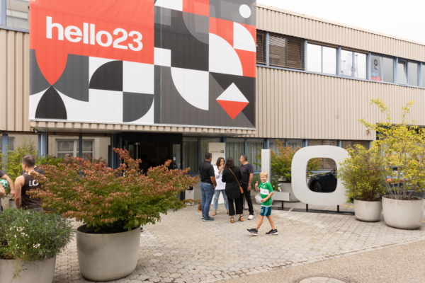 «hello 23» von Lista Office LO 2023