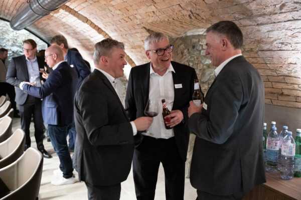 Thoma-Büroeröffnung im Stocken-Areal 2026