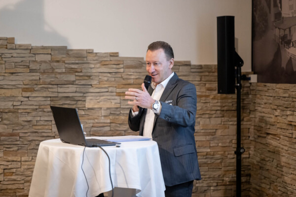 Thoma-Büroeröffnung im Stocken-Areal 2026