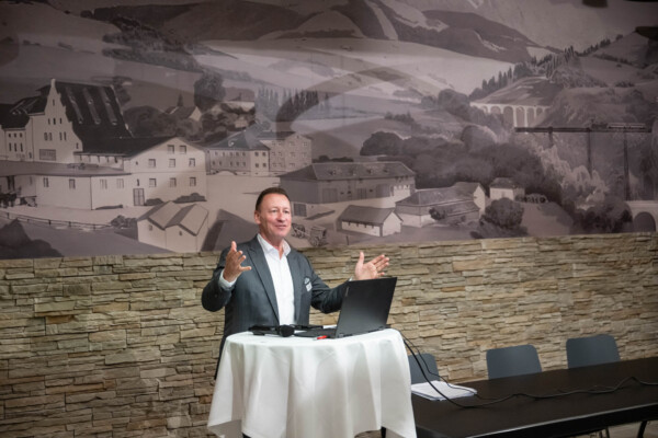 Thoma-Büroeröffnung im Stocken-Areal 2026