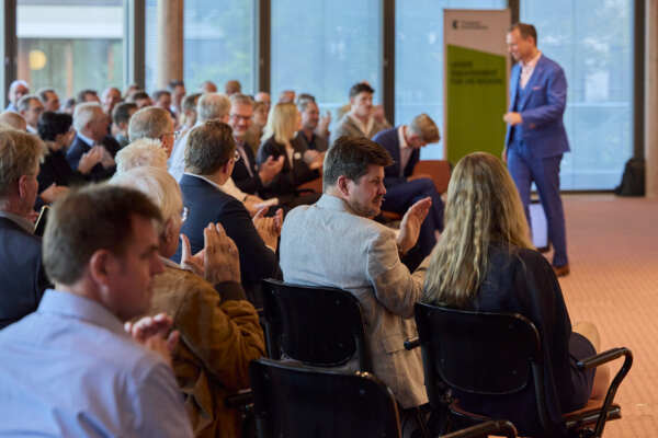 Wirtschaftliche Resilienz dank «dekarbon» 2026
