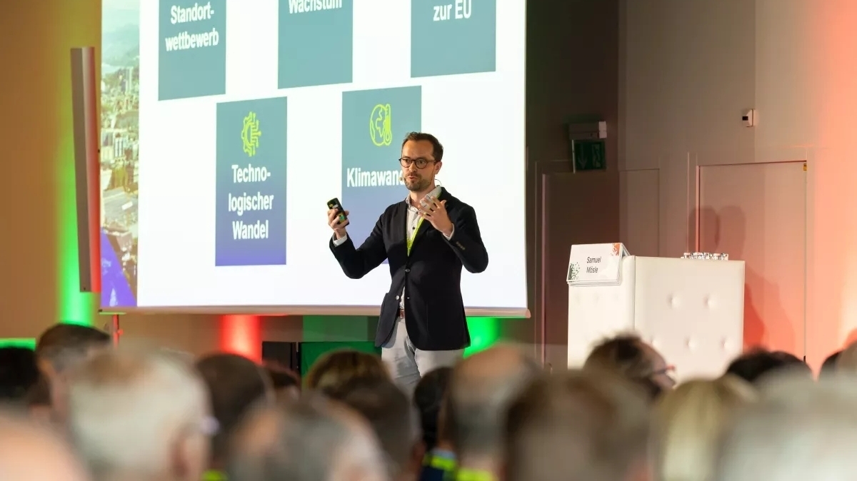 Mit dem LEADER gratis ans VR-Symposium 2025