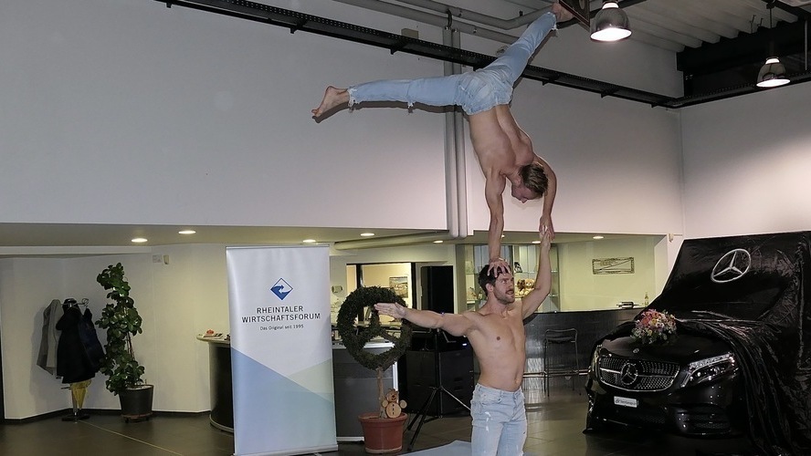 Die «Handstand-Brothers» zeigten eine formidable Akrobatikvorführung