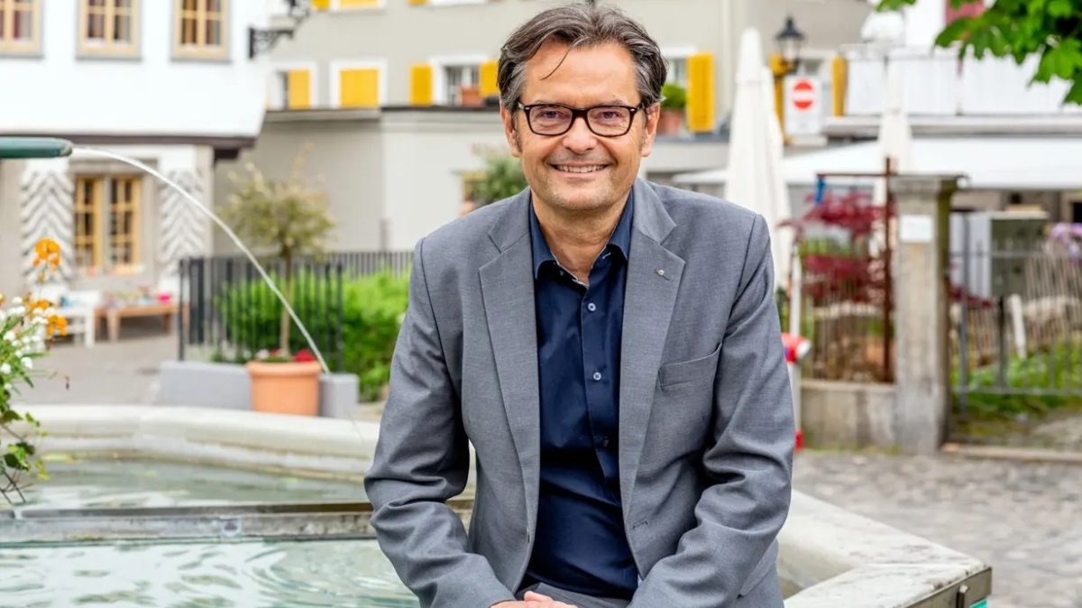 Deuber gibt Präsidium ab