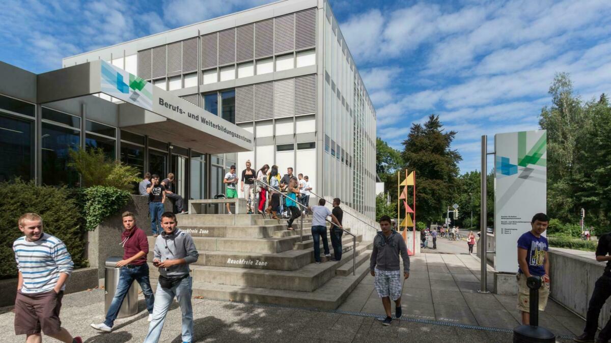 Neues Berufs- und Weiterbildungszentrum für Rapperswil-Jona