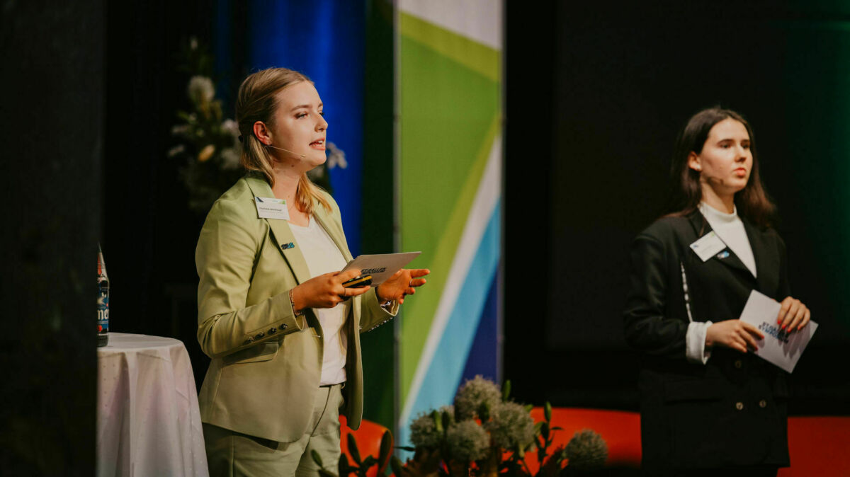 Charlotte Weishaupt und Geraldine Klein