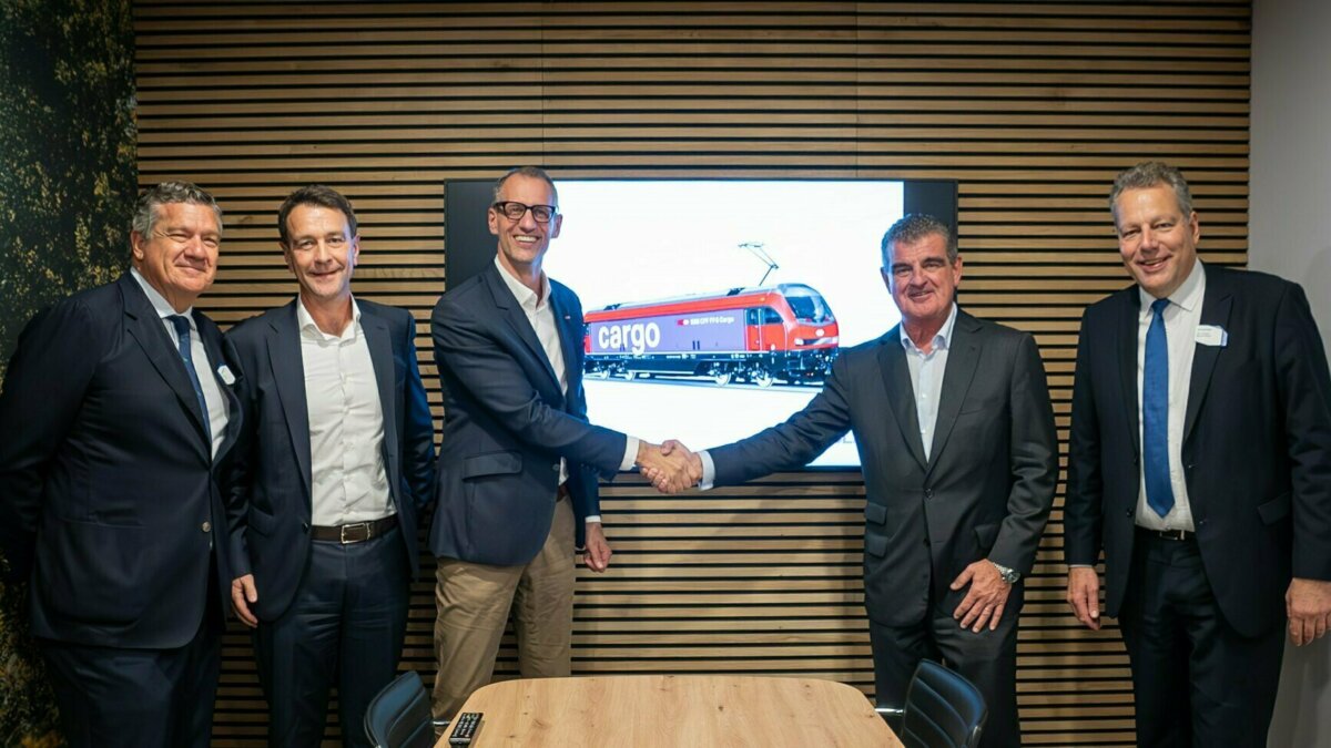 Stadler und SBB Cargo unterzeichnen Rahmenvertrag über 129 Bo’Bo’-Mehrsystemlokomotiven