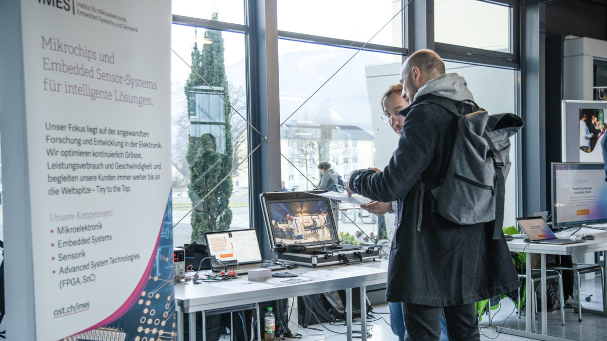 Der Marktplatz bot den Besuchern die Möglichkeit, mit Experten ins Gespräch zu kommen