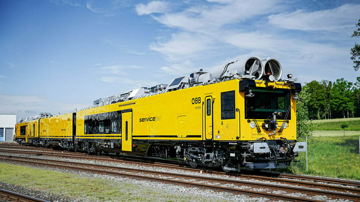ÖBB und Stadler präsentieren neuen Rettungstriebzug