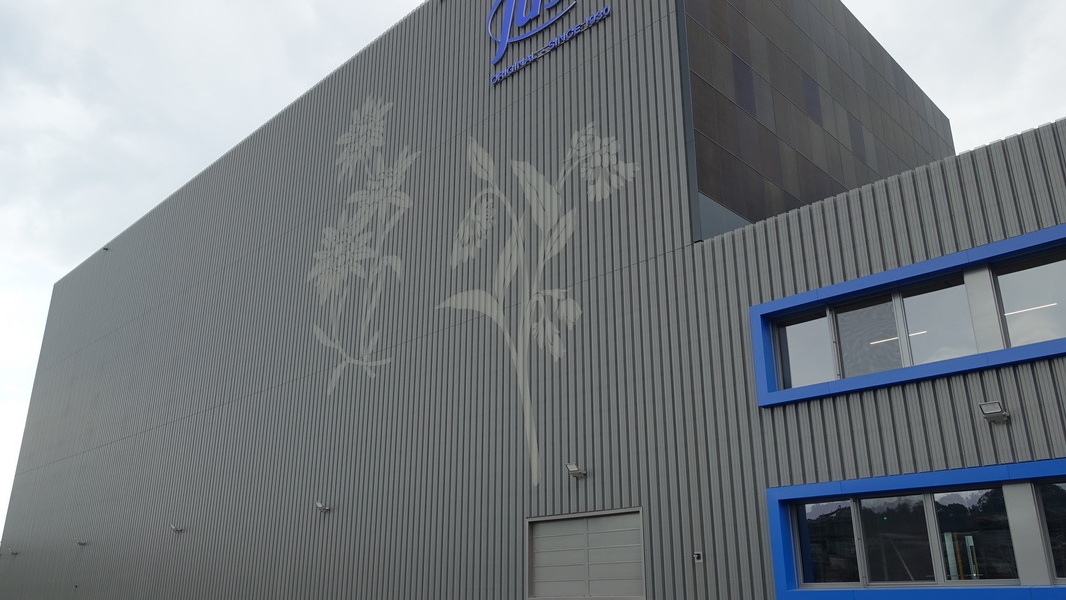 Just International AG erweitert Standort Rheineck mit Hochregallager
