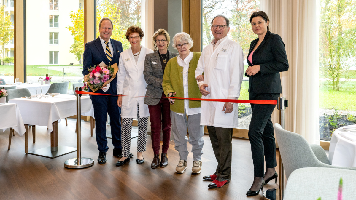 Erste Patientin weiht Erweiterungsbau ein