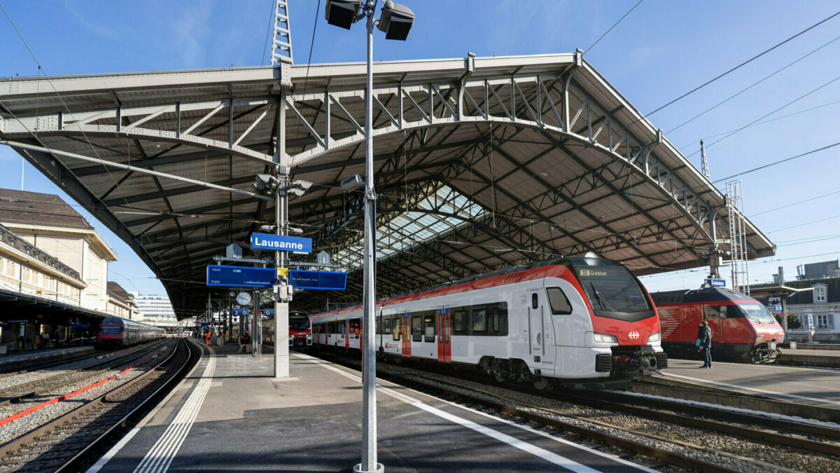 Stadler und SBB unterzeichnen Vertrag für 33 weitere Flirt Evo