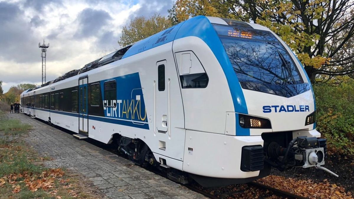 Stadler liefert 55 FLIRT-Akku-Triebzüge