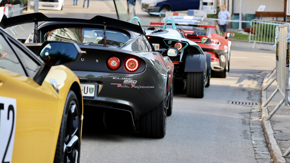 Porsche Zentrum St.Gallen zeigt sich prominent am Bergrennen Hemberg