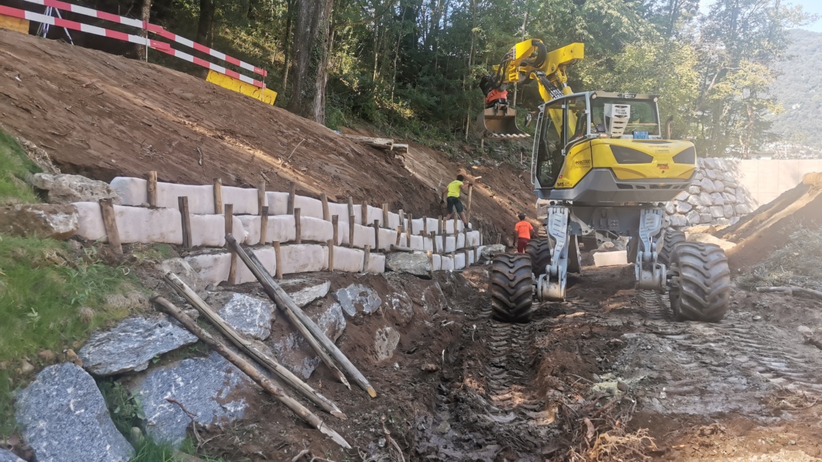 Innosuisse-Studie zeigt: Holzwolle-Faschinen bringen ökologischen Mehrwert