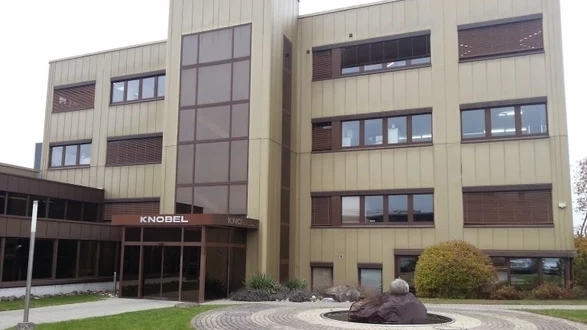 Knobel ist Konkurs
