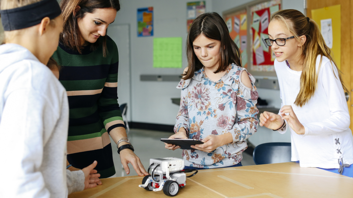 Gemeinsam Roboter bauen