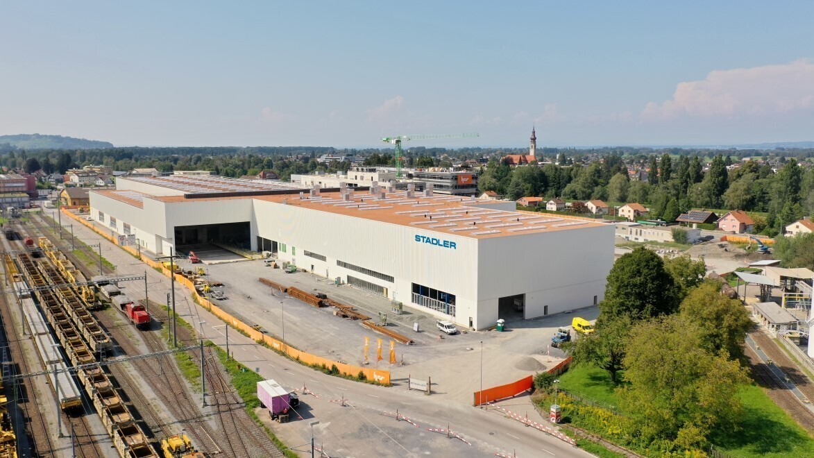 Stadler bündelt Kräfte