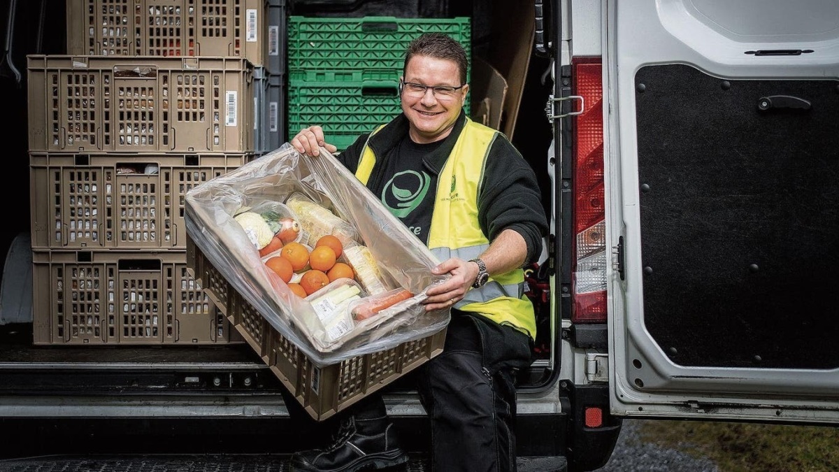 Mit Lebensmittelabgabe gegen Food Waste