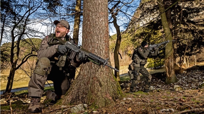 Ostschweizer Firmen produzieren Kampfbekleidung der Armee