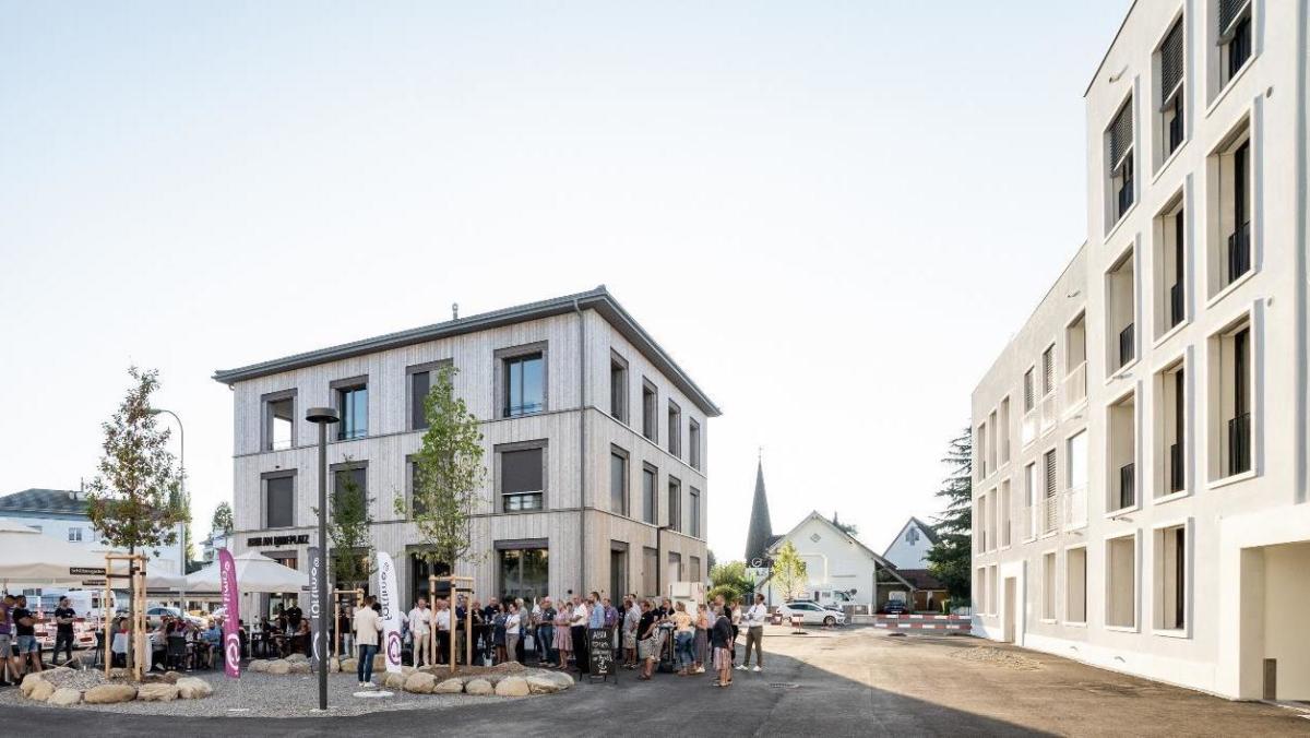 Fortimo feiert Fertigstellung der Überbauung am Dorfplatz