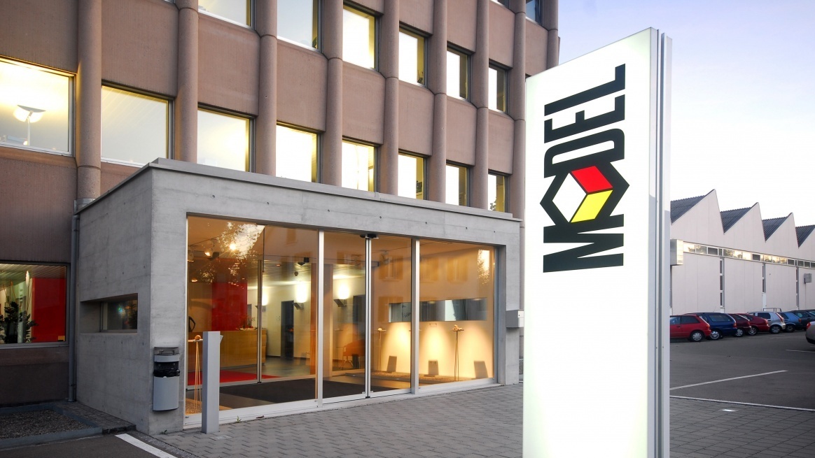 Model macht beim Snackathon mit