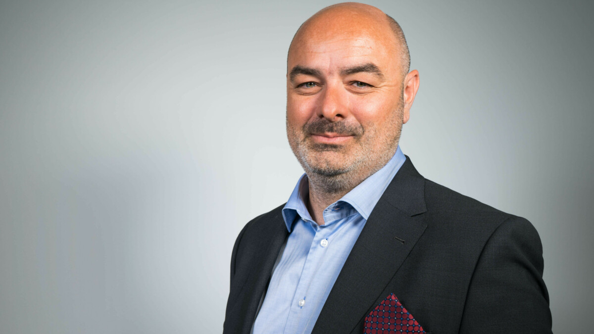 LEADER und handwerker.ch starten strategische Partnerschaft