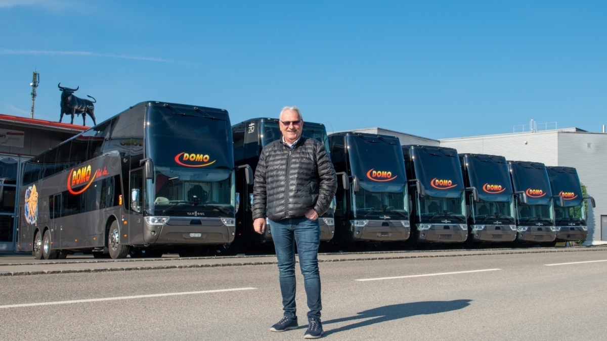 Thomann Nutzfahrzeuge liefert fünf Doppeldecker an Domo Reisen