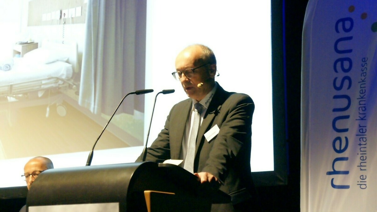 Rhenusana-Vorstandspräsident Dr. Christof Steger