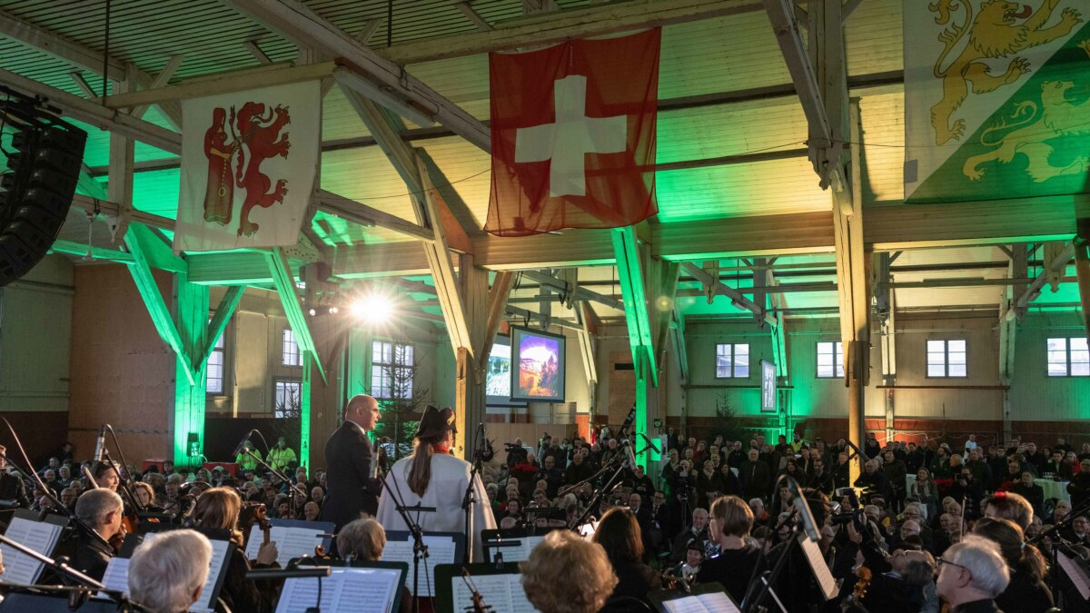 Am offiziellen Festakt sprachen unter anderem Regierungspräsidentin Cornelia Komposch und Bundesrat Alain Berset.