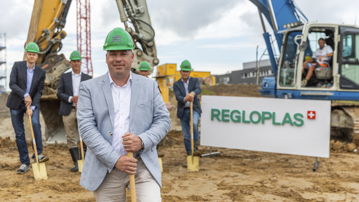 Regloplas baut Smart-Factory